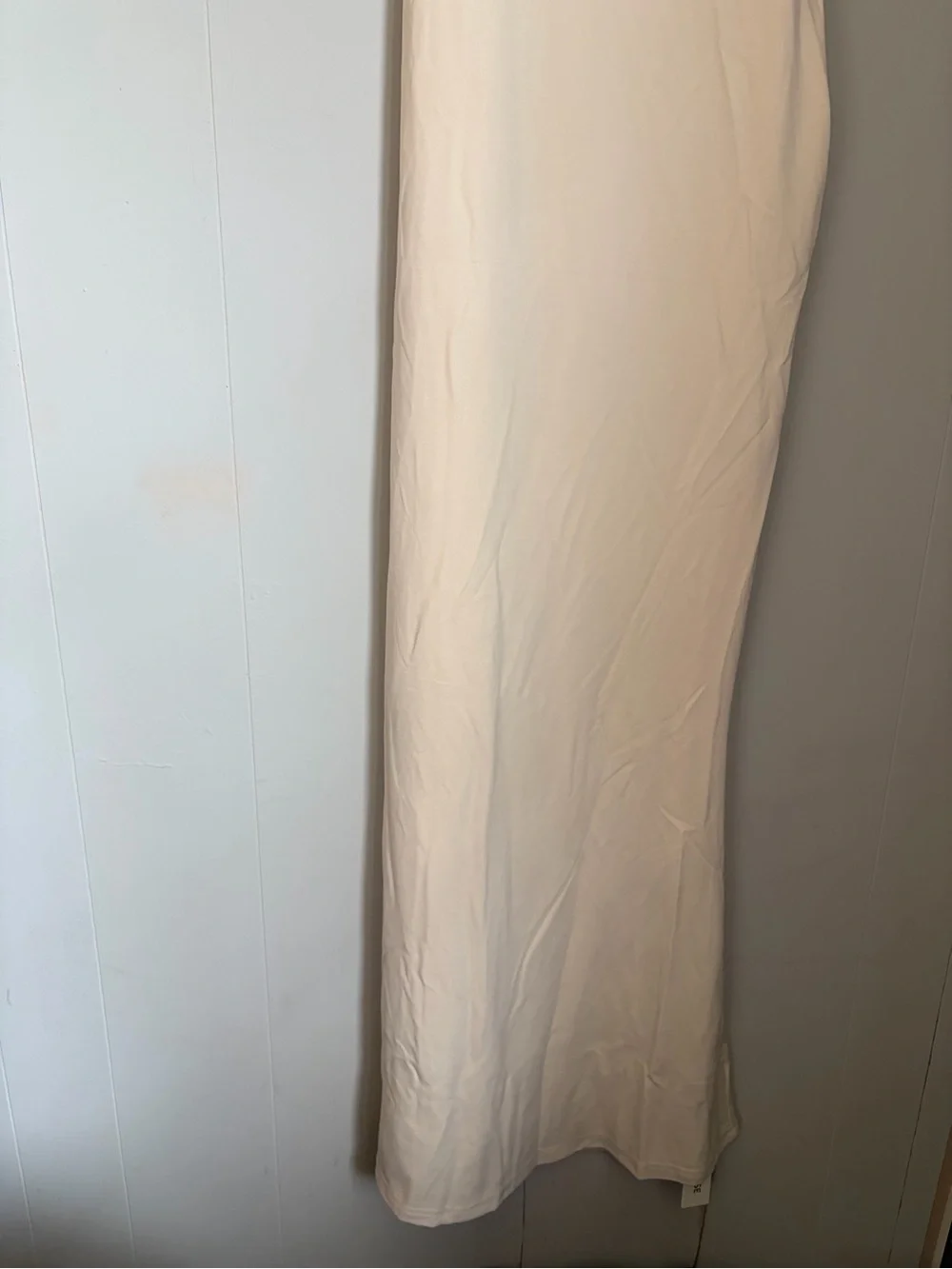 Commense Elegant Cream One-Shoulder Satin Evening Dress - Picture 3 of 6